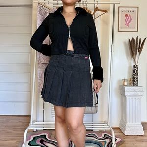 Black pleated denim skirt
